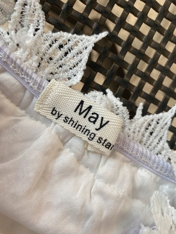 Superbe robe stretch en dentelle May shining star M/ L - photo numéro 14