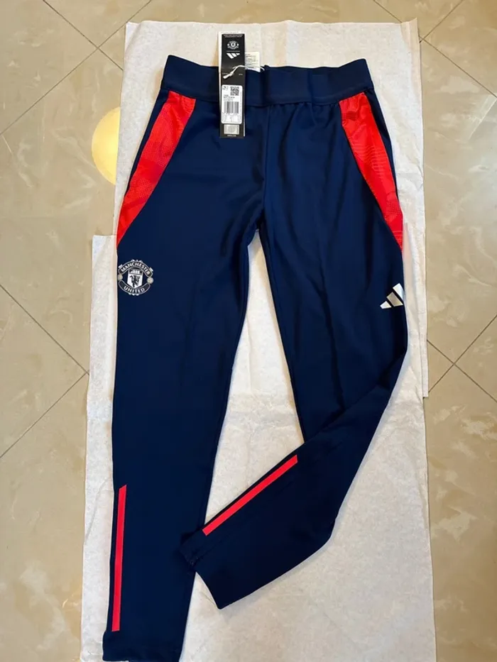Pantalon de foot Adidas équipe Manchester United taille S femme authentique neuf