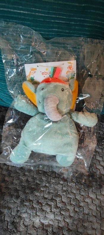 Éléphant bleu  ebulobo neuf