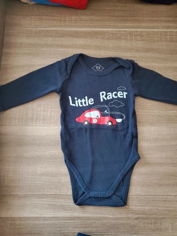 Lot de 7 bodies 9 mois