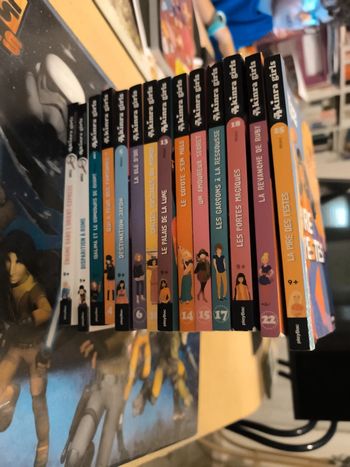 Kinra girls 14 livres en lot ou à l'unité