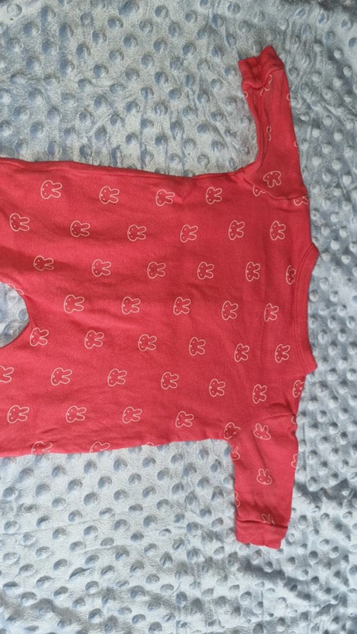 Pyjama 1 mois 50 cm en bon état - photo numéro 7