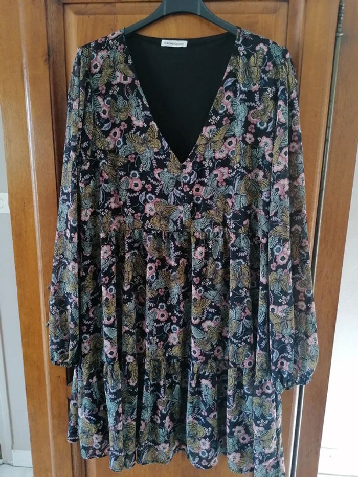 Robe évasée papillon taille 42 cachecache comme neuve