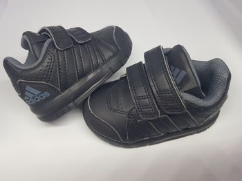 Basket adidas taille 19
