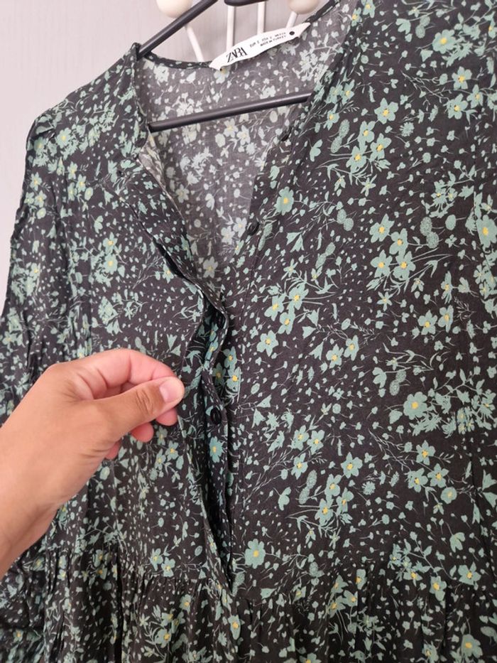 Robe mi-longue légère fleuri noir menthe jaune taille S très bon état Zara - photo numéro 4