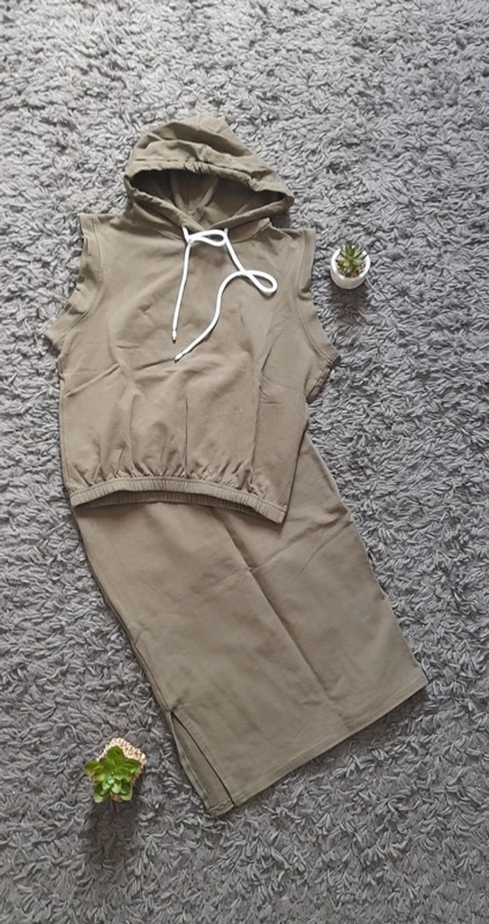 Ensemble femme sweat et jupe - photo numéro 2