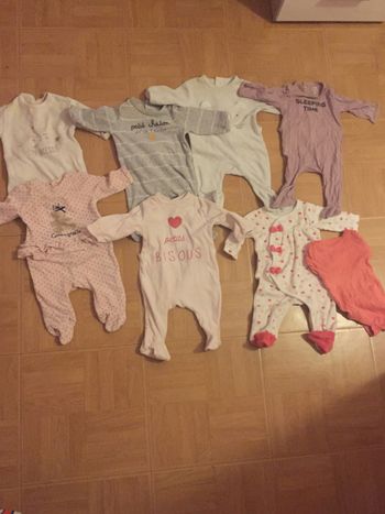 Lot de 7 pyjama et 1 body de taille 3 mois