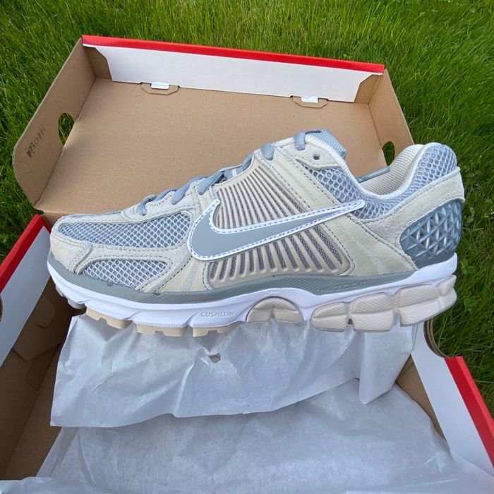 Nike  zoom Vomero 5 - photo numéro 2