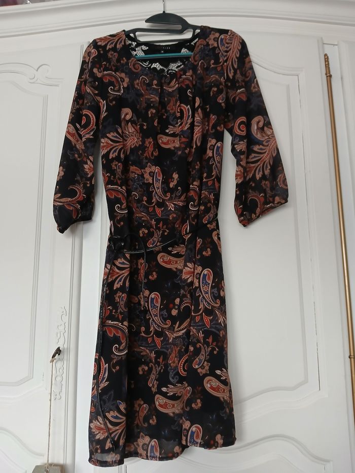 Robe genoux - photo numéro 4