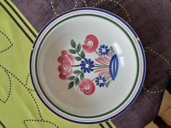 Plat en faïence vintage