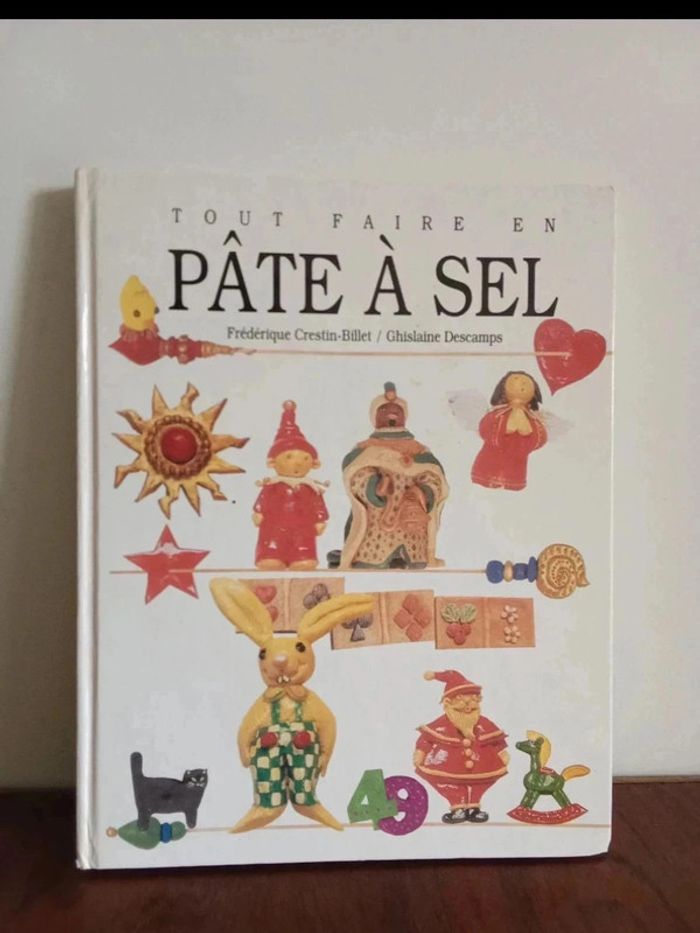 Livre d'activité de pâte à sel