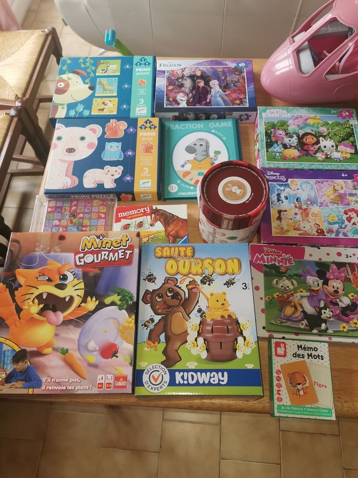 Lot de jeu et jouets