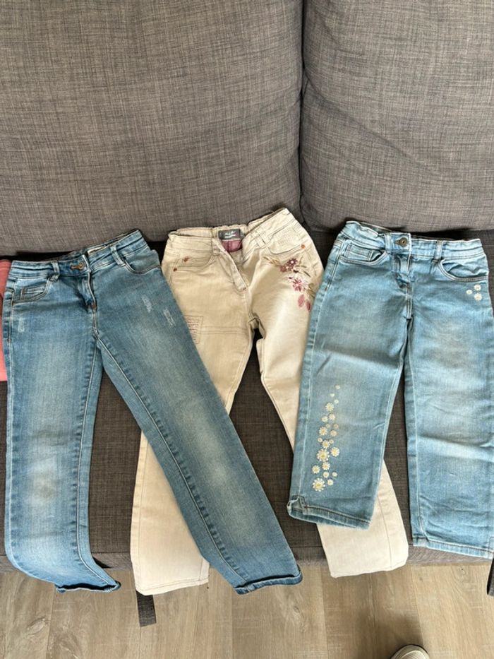 Lot 3 jeans