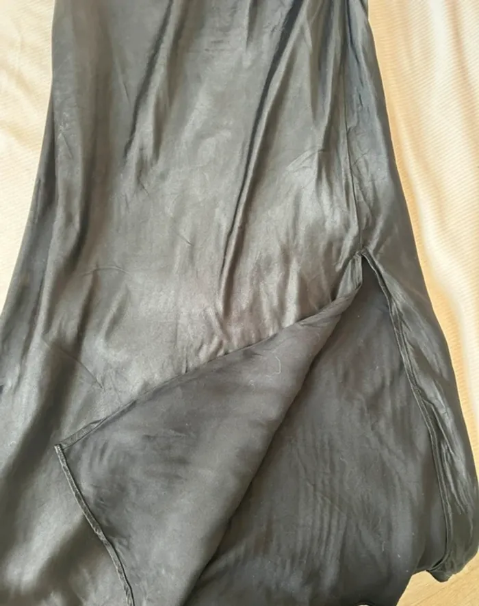 Robe longue effet satin noir Zara taille L - photo numéro 4