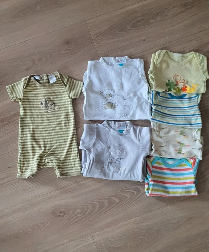 Lot été pyjamas, bodies. 3mois