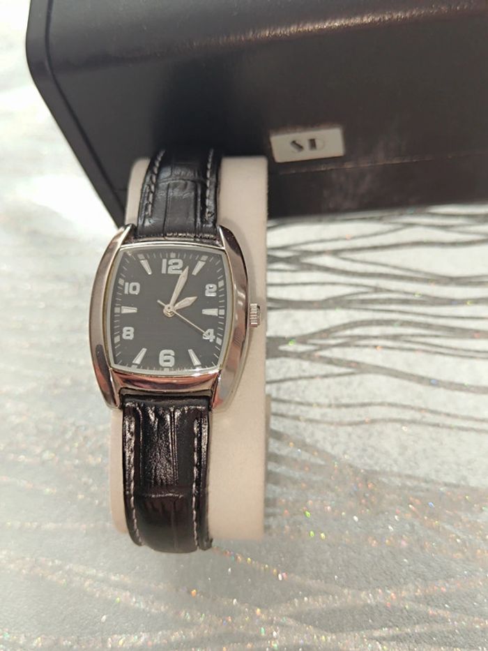 Montre Femme- façon crocodile Marron-Cuir Veau-Mediademe - photo numéro 2