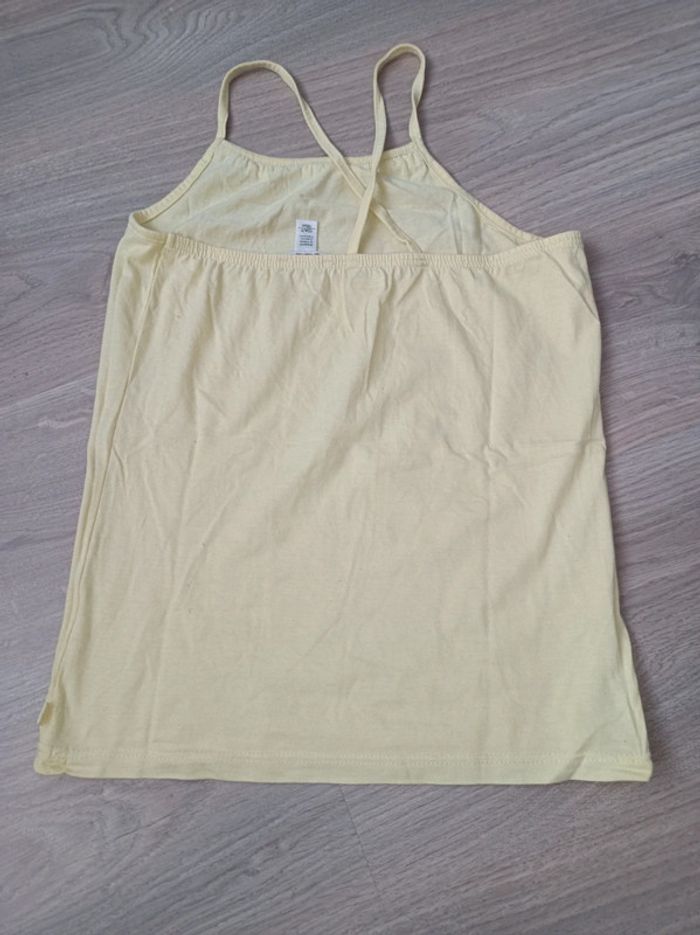 Débardeur Okaïdi fille taille 12 ans en bon état - photo numéro 2