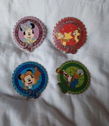 Pins Disney 25 ans anniversaire disneyland Paris