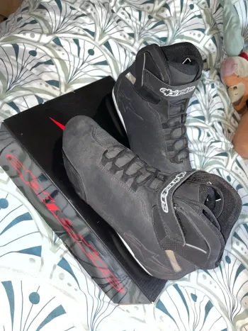 Chaussures de moto