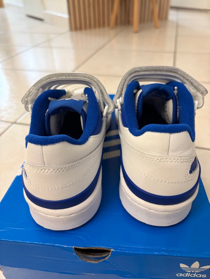 Adidas forum low taille 36 - photo numéro 2