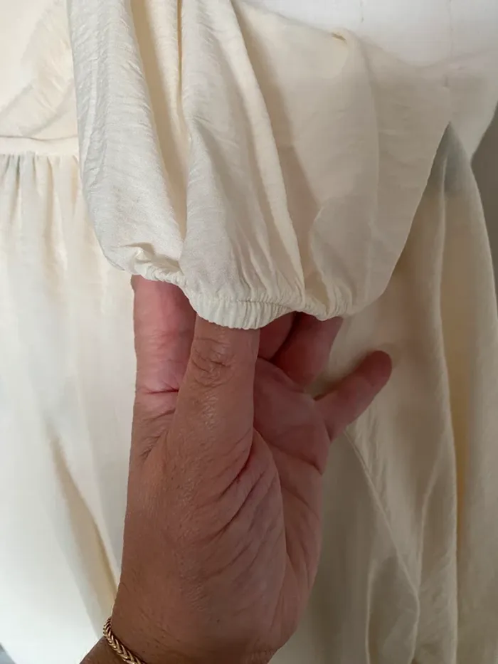 Jolie blouse écrue neuve - photo numéro 4