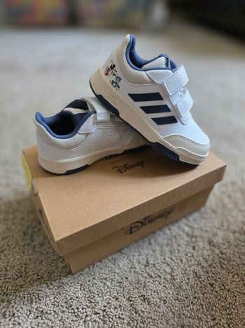 Baskets Adidas Disney 26