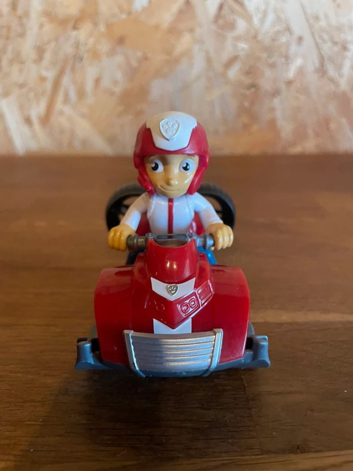Idée cadeau 🎁 figurine Ryder sur son quad véhicule de la Pat Patrouille - photo numéro 4