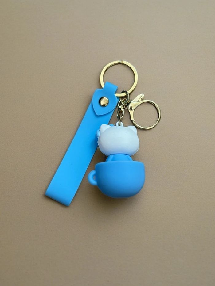 Porte clés Hello Kitty bleu - photo numéro 2