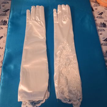 Paire de gants longs pour mariée en dentelle et sequins coloris blanc 