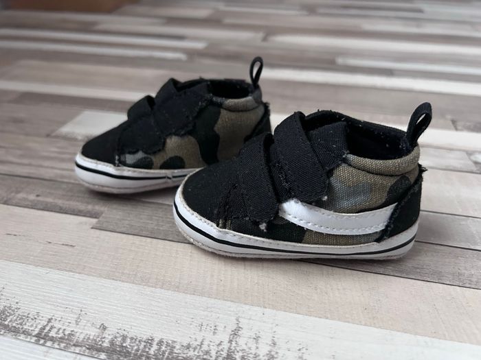 Chaussure bébé taille 6-9 mois - photo numéro 4