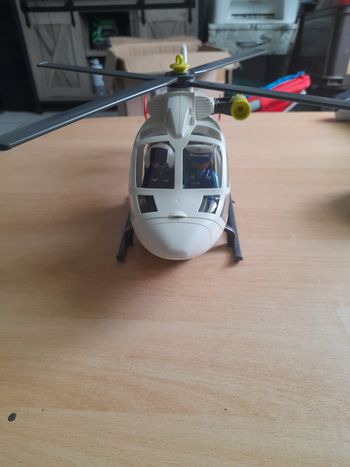 Hélicoptère de police playmobil