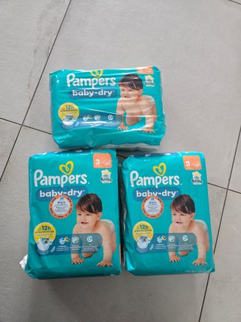 Couches pampers taille 3