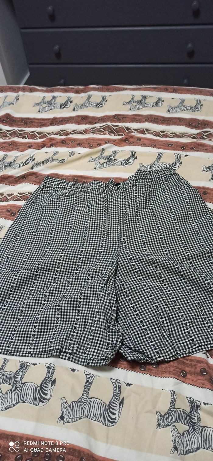 Bermuda t. 42 camaieu