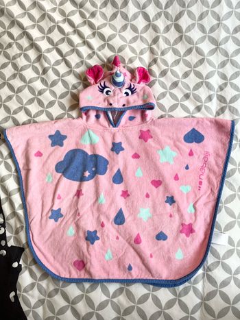 Decathlon Nabaiji poncho cape de bain à capuche enfant licorne