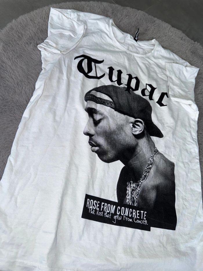 Tshirt tupac tres bonne etat taille S - photo numéro 3