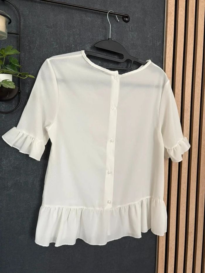 Blouse blanche à volants Boohoo – Taille 36, boutonnée dos - photo numéro 2