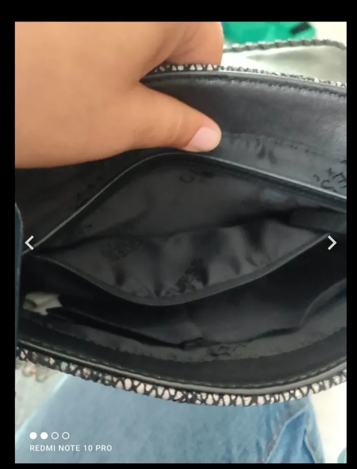 Petite pochette /sac guess - photo numéro 6