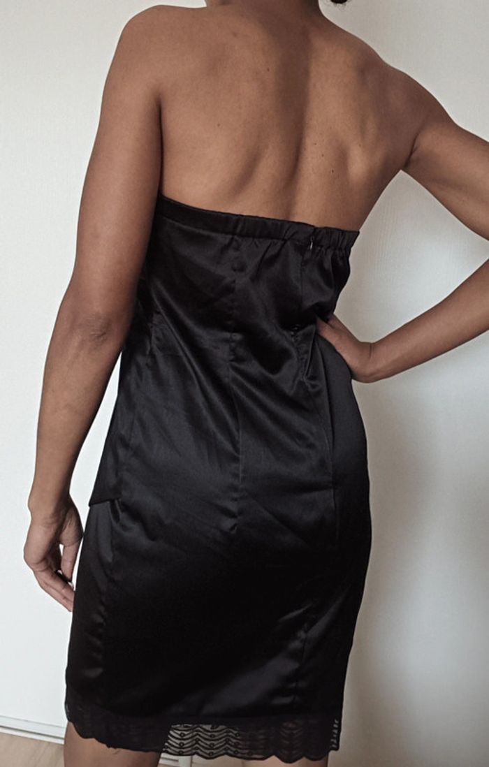 Robe de soirée noire satinée - photo numéro 2