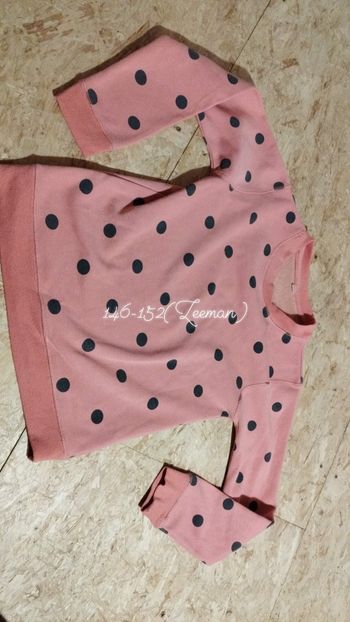 Pull fille 146-152. 11-12 ans