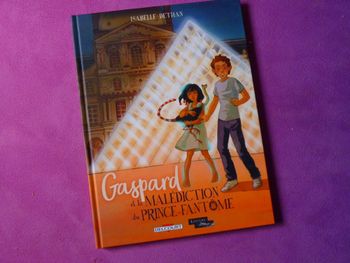 Livre BD gaspard et la malédiction du Prince fantôme neuf