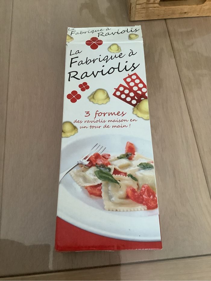 Appareil manuel à ravioles