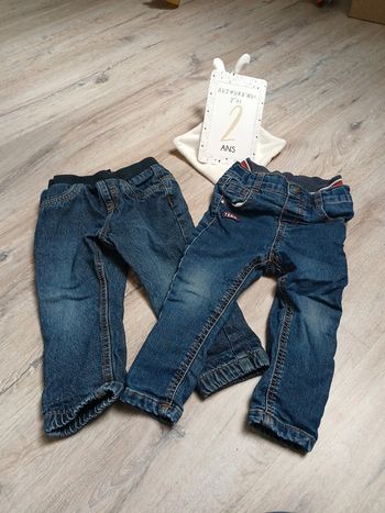 Lot de deux jeans doublé. 23.24 mois