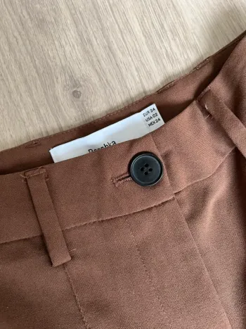 Pantalon marron Bershka 34