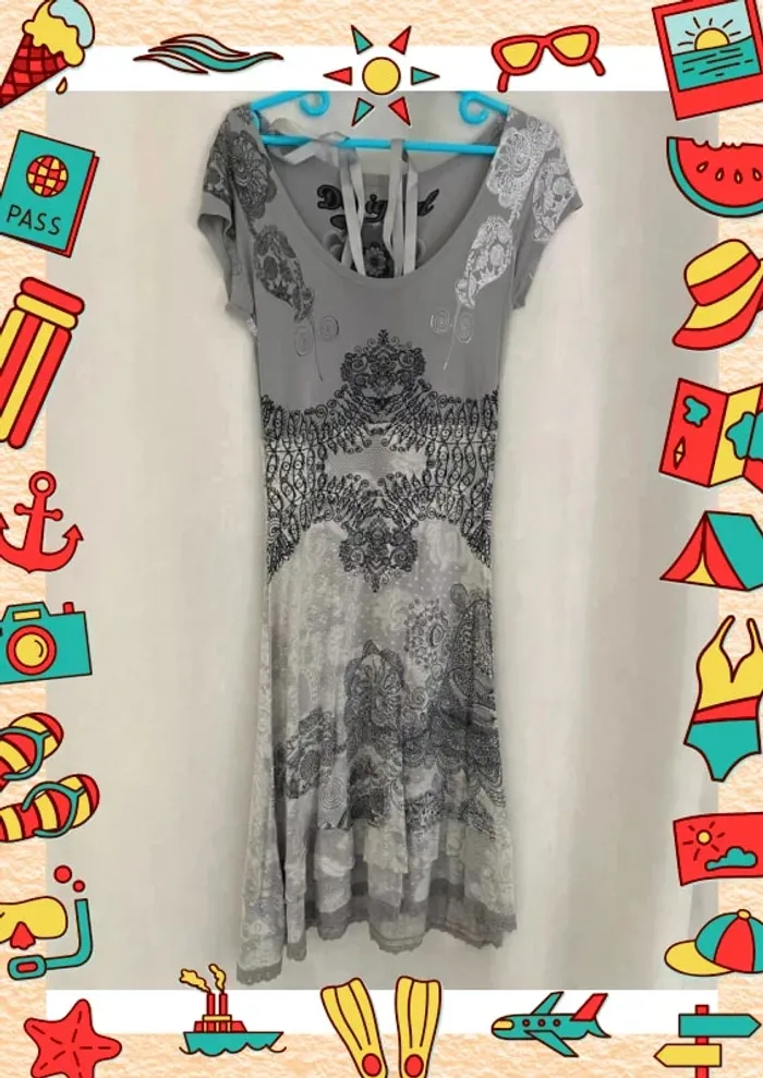 Robe grise Desigual manches courtes