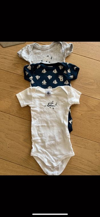 Lot de 3 bodys manches courtes