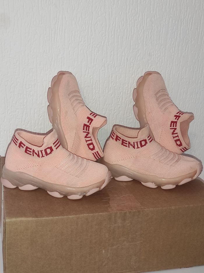 02 Paires Fenid Led Sneaker T24