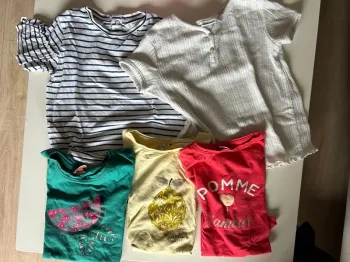 Lot de 5 tshirts manches courtes 4 ans