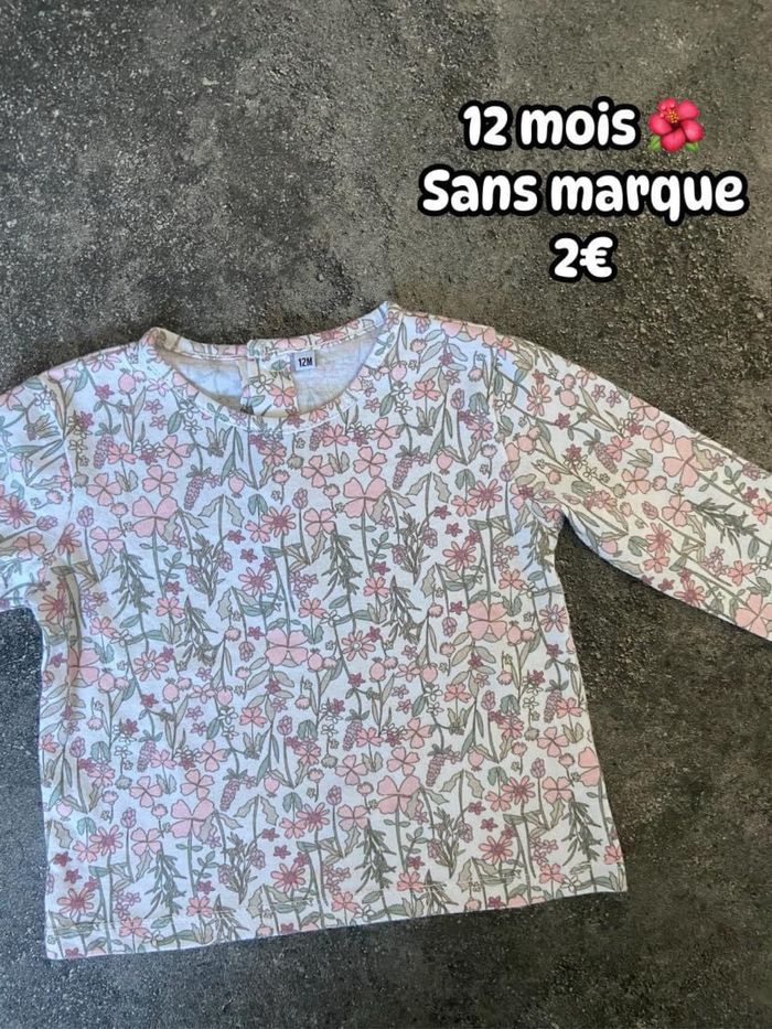 T-shirt 🌺 12 mois 🌺 Sans marque
