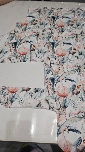 Tissu flamant rose à coudre