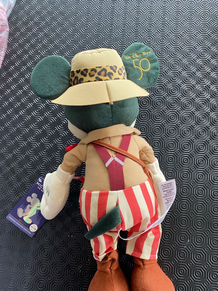 Peluche disney mickey main attraction - photo numéro 3